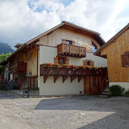 Bed and Breakfast Les Balcons Du Leman Thollon-les-Memises Exterior foto